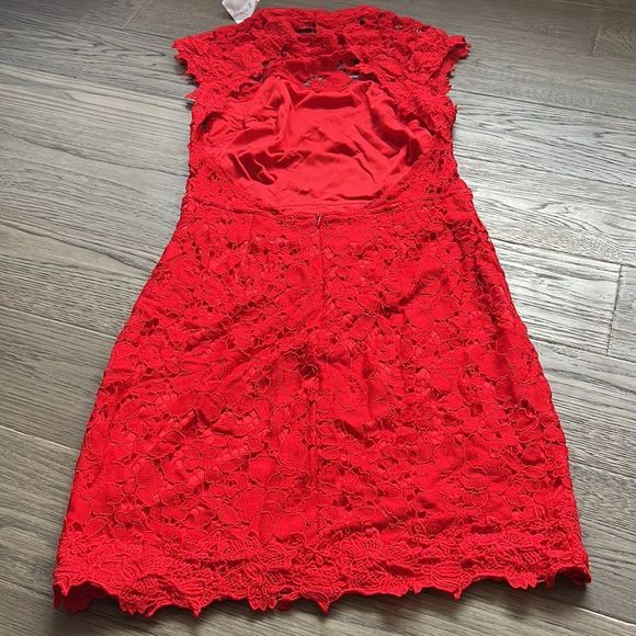✨🆕Hommage🆕✨ | Open back red lace dress - Picture 11 of 12
